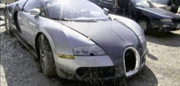 Bugatti Veyron: привет из озера!