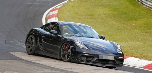 Porsche 718 Cayman GTS провели по Нюрбургрингу