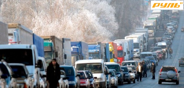 Очереди на границах Беларуси уменьшатся