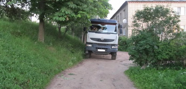 В Логойском районе под колесами Рено Ксерокс погиб 5 –летний ребенок (фото).