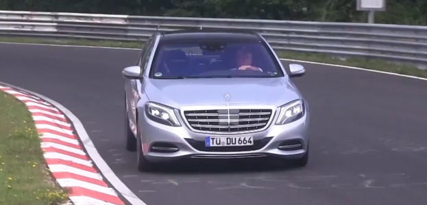 Mercedes-Benz S-класса «Maybach» в затворах шпионских фотокамер (видео)