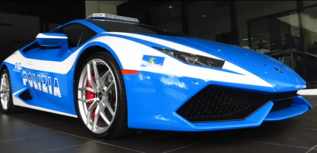 Видеоролик о Lamborghini Huracan для Polizia