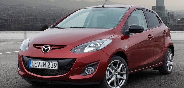 Новая Mazda 2 разделит женскую судьбу (фото)