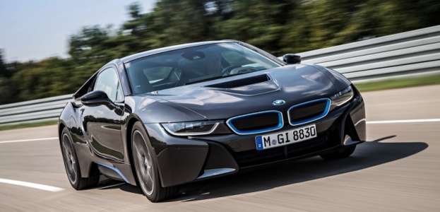 BMW i8 дожил до обновления