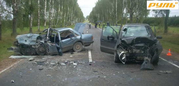 В Лидском районе произошло лобовое столкновение.