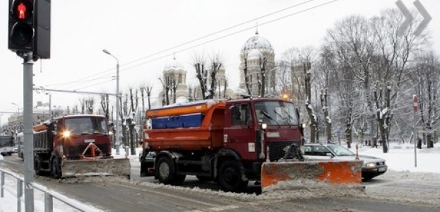 Снегопад стал причиной заторов в столице и крупных городах Беларуси