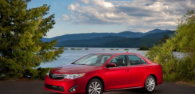 Официально представлено шестое поколение  седана Toyota Camry