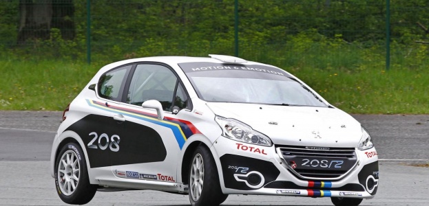 Peugeot 208 R2 выходит на раллийные допы