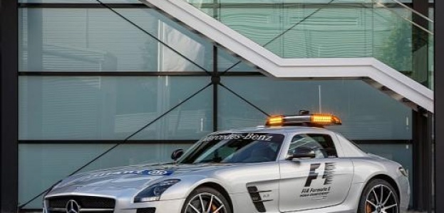 Mercedes-Benz SLS AMG представляет лидирующую машину GT F1