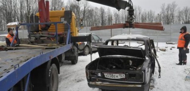 Не будем превращать дворы в автосвалки, а лучше заработаем на автохламе!