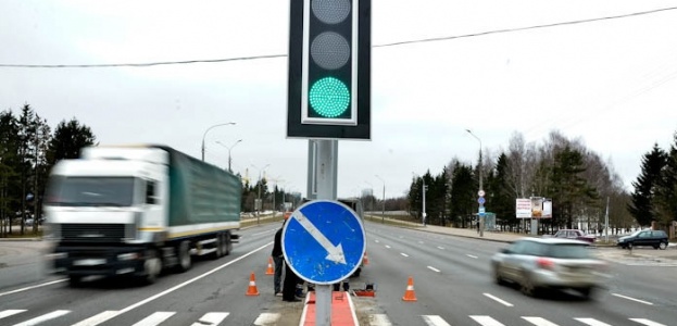 На самом опасном перекрестке в Минске наконец-то установили светофор.