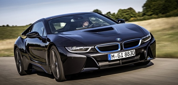 BMW назвал цену спортгибрида i8 в России