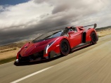 Lamborghini Veneno Roadster заметили недалеко от Болоньи