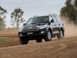 Toyota представила обновленный Land Cruiser 200