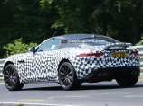 Jaguar F-Type Coupe попал в затворы шпионских фотокамер во время тестирования на Нюрбургринге.