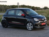 Renault Twingo RS в затворах шпионских фотокамер