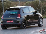 Renault Twingo RS в затворах шпионских фотокамер