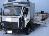 В Гродненской области средь бела дня водитель МАЗА разнес в клочья Мерседес