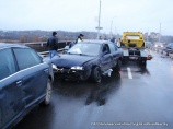 В Могилеве в результате 2 аварий повреждено 21 транспортное средство.